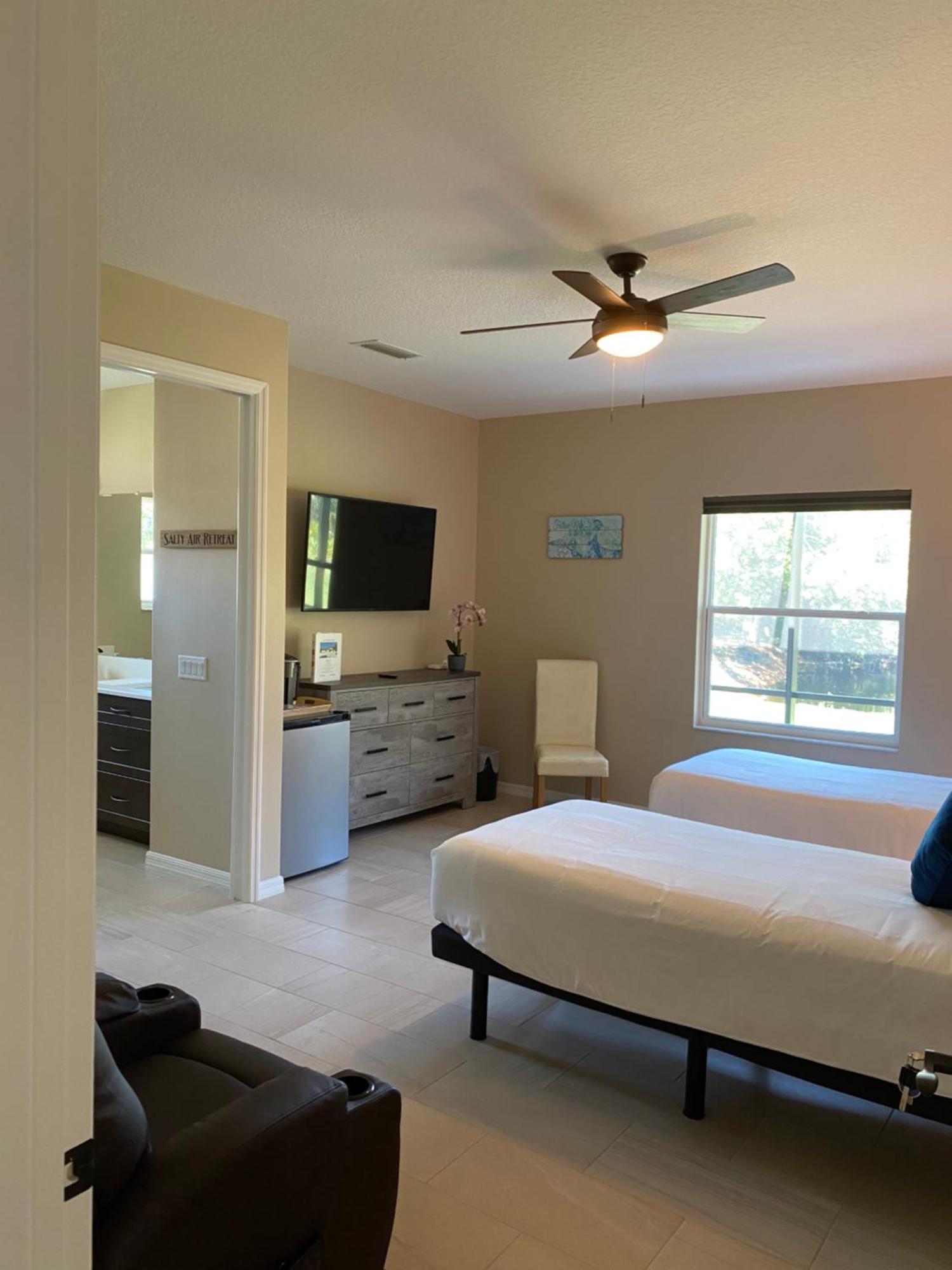 Short Term Vacation Rental Luxury B&B Cth Englewood Buitenkant foto